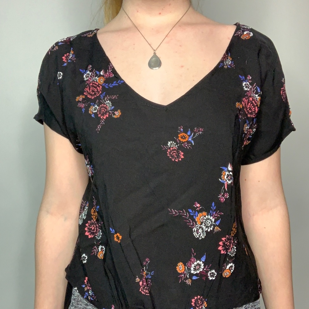 Tie front cold shoulder floral top